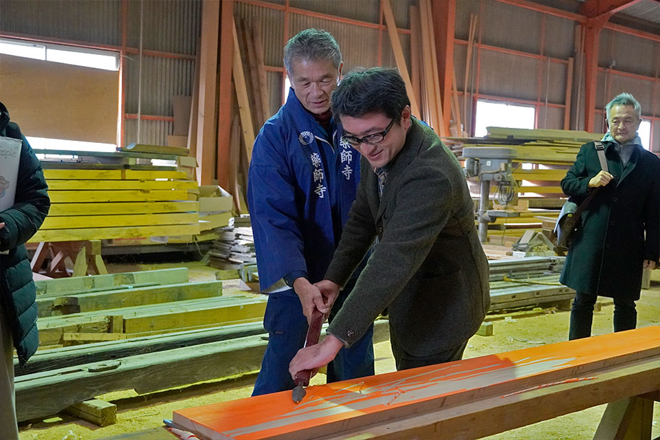 棟梁の作業場での道具体験