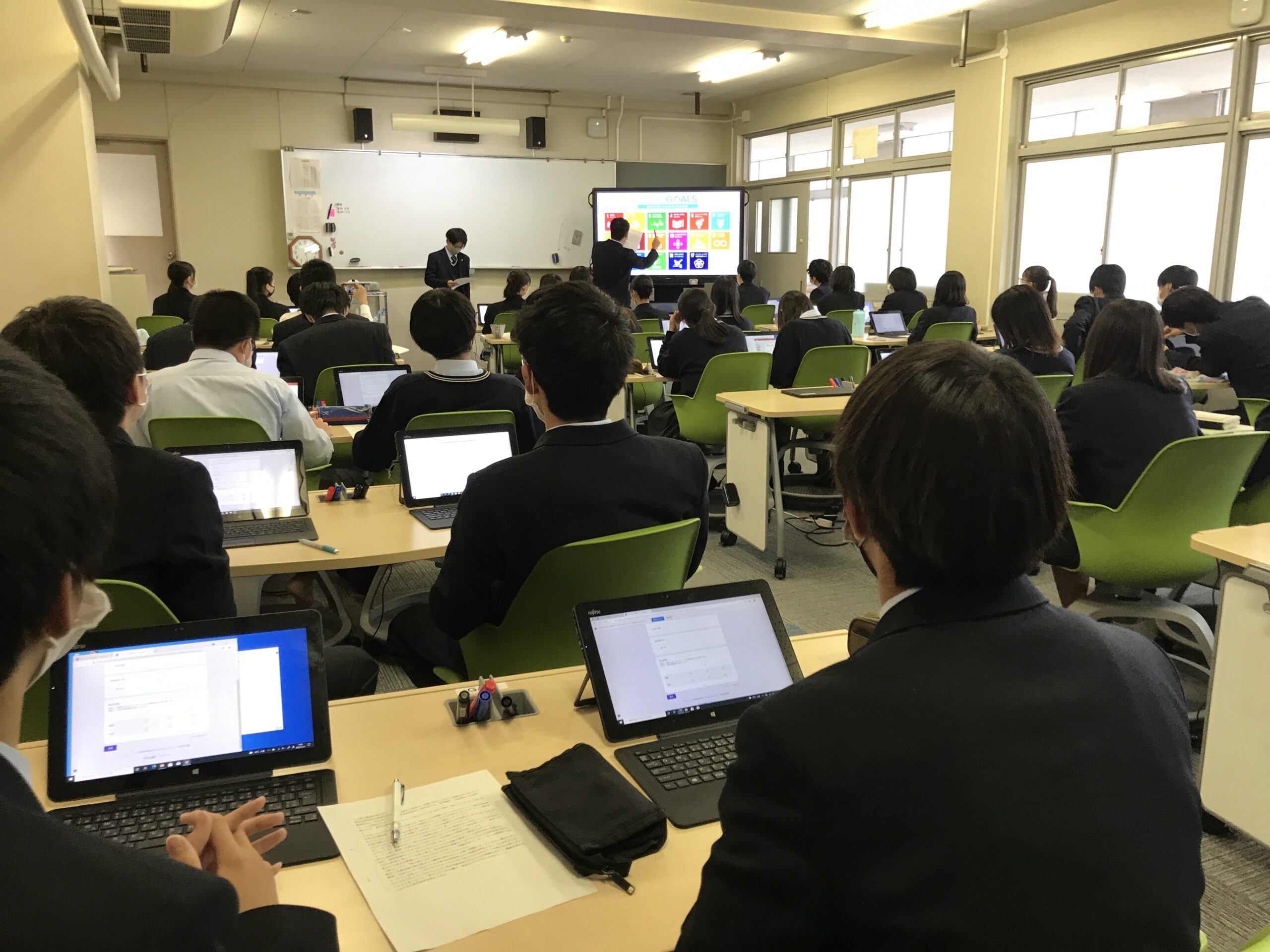 奈良県立香芝高校にて 「奈良SDGs学び旅」の体験学習発表会が行われました。